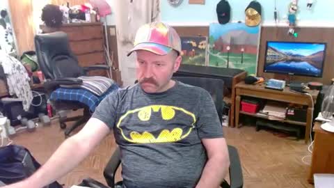 Snapshot of hairyoldperv chatting on June 19, 2026, 5:34 am Justin online show from June 19, 2026, 5:34 am