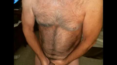 Snapshot of hairypecsguy chatting on February 17, 2026, 7:49 am Hairy pecs online show from February 17, 2026, 7:49 am