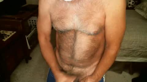 Snapshot of hairypecsguy chatting on April 15, 2026, 7:37 am Hairy pecs online show from April 15, 2026, 7:37 am