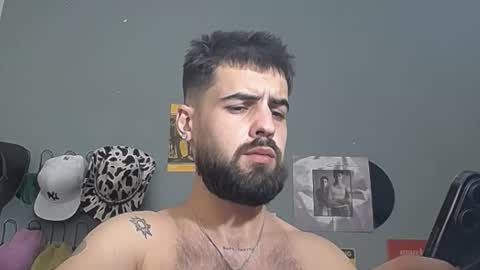 Snapshot of hairyrobxxx chatting on March 8, 2026, 6:12 pm HairyRobXxX online show from March 8, 2026, 6:12 pm