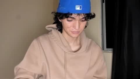 Snapshot of halan_jr chatting on October 21, 2025, 1:39 am halan online show from October 21, 2025, 1:39 am