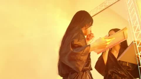 Hallie Stone online show from April 13, 2026, 12:21 pm