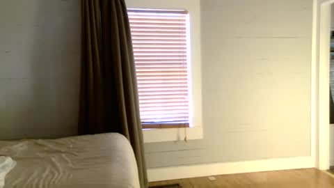 halycon2147818 online show from April 14, 2026, 7:20 pm