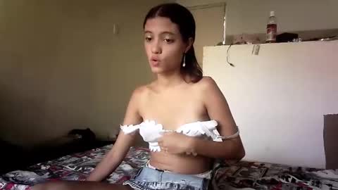 Snapshot of hambercrrist chatting on December 11, 2024, 3:15 pm hambercrist online show from December 11, 2024, 3:15 pm