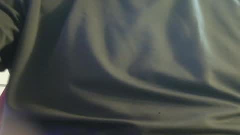 Snapshot of hamhead71 chatting on December 22, 2024, 12:28 am hamhead71 online show from December 22, 2024, 12:28 am