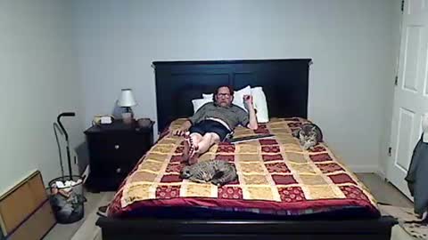 hammerthatthang73 online show from April 15, 2026, 7:48 am