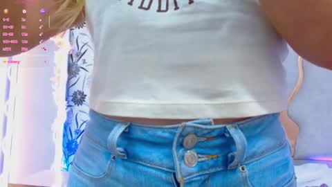 hanaa_tay online show from September 10, 2025, 11:43 am