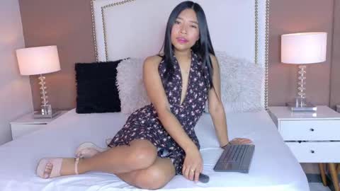 Snapshot of hanaluna chatting on April 10, 2026, 1:27 pm Hanna online show from April 10, 2026, 1:27 pm