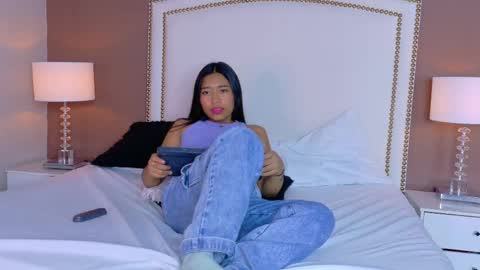 Snapshot of hanaluna chatting on April 15, 2026, 7:58 pm Hanna online show from April 15, 2026, 7:58 pm