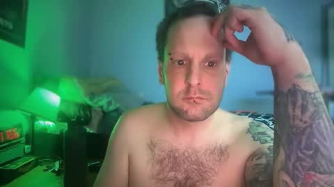 hand_banana_420 online show from March 29, 2026, 5:57 pm