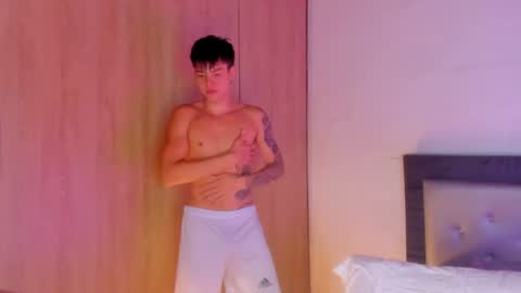 handsome_boys69 online show from June 18, 2026, 9:14 am