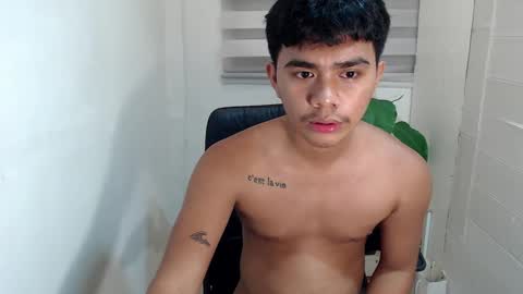 Snapshot of handsome_vanana chatting on February 26, 2025, 4:56 pm handsome_vanana online show from February 26, 2025, 4:56 pm