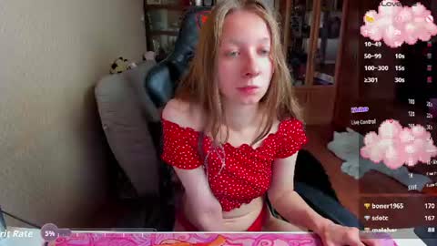 Snapshot of handsome_whale chatting on June 21, 2026, 4:26 am Mila online show from June 21, 2026, 4:26 am
