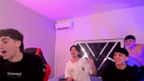 leonardfarrucknick and otis online show from April 15, 2026, 2:51 am