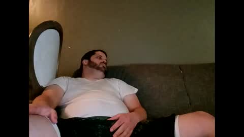 Snapshot of handsomedaddy198923 chatting on October 3, 2025, 8:22 am handsomedaddy198923 online show from October 3, 2025, 8:22 am