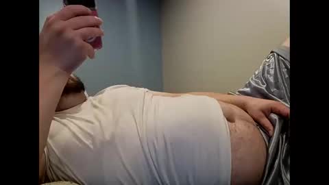 Snapshot of handsomedaddy198923 chatting on November 5, 2025, 6:52 pm handsomedaddy198923 online show from November 5, 2025, 6:52 pm