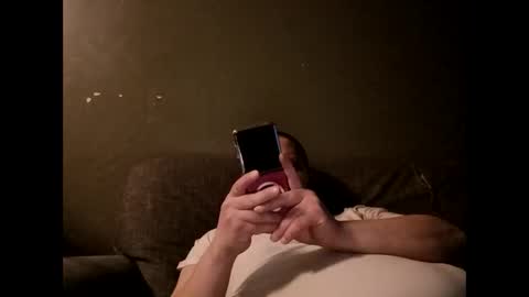 Handsomedaddy198923 online show from April 5, 2026, 6:54 am