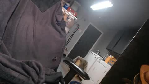 handystud33 online show from March 13, 2026, 6:09 am