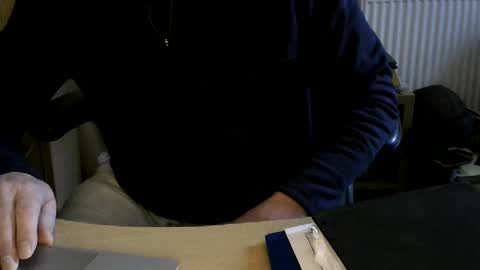 Snapshot of handz2 chatting on January 11, 2025, 11:34 am handz2 online show from January 11, 2025, 11:34 am