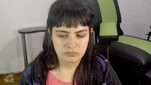 Snapshot of hanna99moon chatting on December 10, 2024, 6:01 am JUANA online show from December 10, 2024, 6:01 am