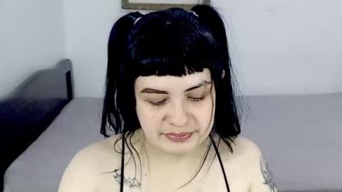 Snapshot of hanna99moon chatting on October 7, 2025, 2:42 am JUANA online show from October 7, 2025, 2:42 am