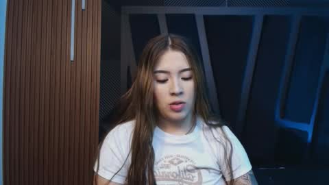 HANNA BECKER online show from February 17, 2026, 11:18 am