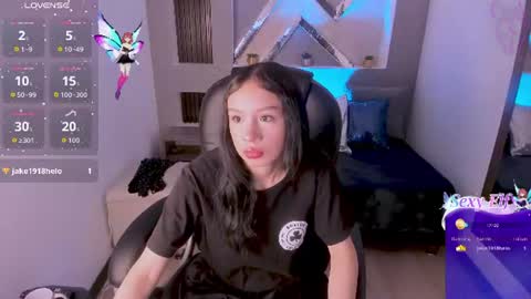 Hanna  online show from June 12, 2026, 12:04 pm
