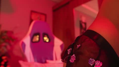 Snapshot of hanna_chris chatting on October 13, 2025, 11:38 pm HANNA online show from October 13, 2025, 11:38 pm