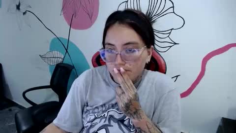 Snapshot of hanna_hot77 chatting on June 10, 2026, 8:41 pm mara online show from June 10, 2026, 8:41 pm