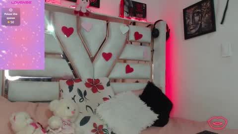 hanna_plum online show from September 25, 2025, 1:20 am