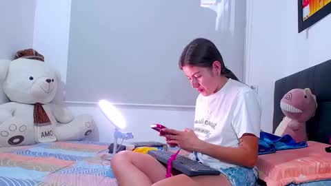 Snapshot of hanna_xxx18 chatting on December 18, 2024, 8:57 pm HANNA online show from December 18, 2024, 8:57 pm