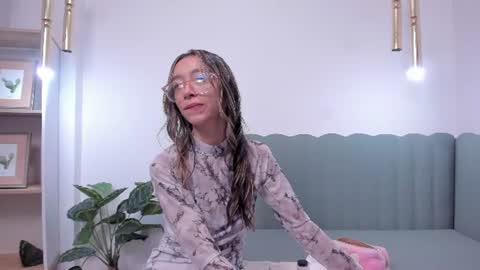 Snapshot of hannacarttier_ chatting on July 5, 2026, 12:23 pm Hanna Carttier online show from July 5, 2026, 12:23 pm