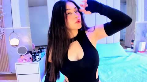 Snapshot of hannacollins_2 chatting on July 16, 2026, 1:06 pm hannacollins_2 online show from July 16, 2026, 1:06 pm