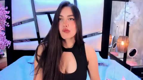 Snapshot of hannacollins_2 chatting on July 25, 2026, 1:19 pm hannacollins_2 online show from July 25, 2026, 1:19 pm