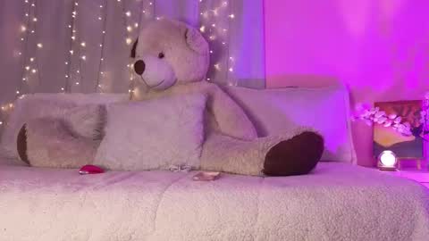 hannacruzsj online show from March 26, 2026, 4:51 am