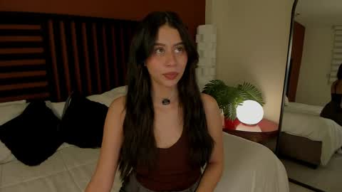 Hannah online show from April 21, 2026, 10:34 pm