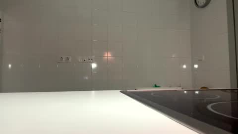 hannah kiim online show from April 4, 2026, 5:43 pm