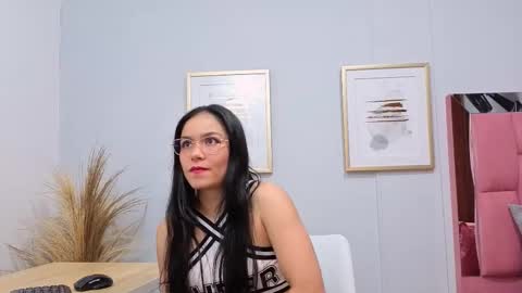 Snapshot of hannah_martinez_ chatting on February 19, 2026, 8:16 pm Maira online show from February 19, 2026, 8:16 pm