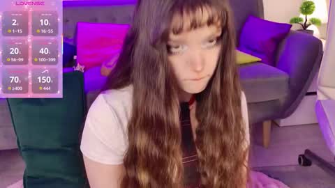 Snapshot of hannah_warren chatting on November 30, 2025, 1:31 am Kamila online show from November 30, 2025, 1:31 am