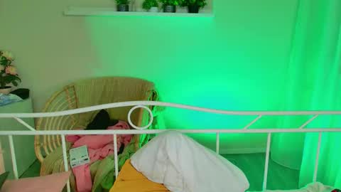 Snapshot of hannah_warren chatting on January 6, 2026, 2:48 am Kamila online show from January 6, 2026, 2:48 am