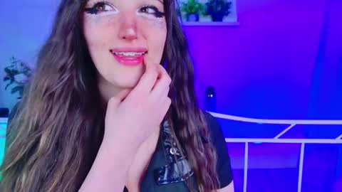 Snapshot of hannah_warren chatting on January 9, 2026, 8:32 pm Kamila online show from January 9, 2026, 8:32 pm