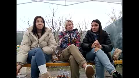 Rose online show from February 1, 2025, 6:54 am