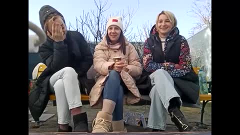 Rose online show from February 9, 2025, 9:58 am