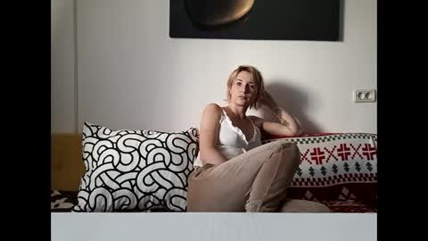 Rose online show from February 11, 2025, 12:48 pm