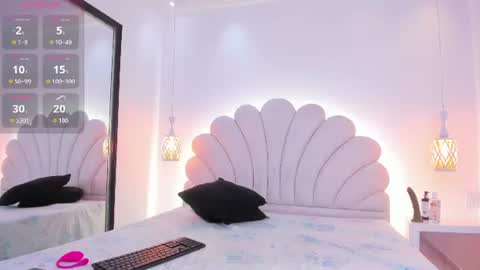 Snapshot of hannah_willian chatting on June 16, 2026, 11:57 am online show from June 16, 2026, 11:57 am