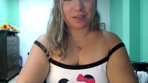 hannahevans2 online show from July 16, 2026, 3:56 am