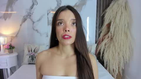 Hannahill69 online show from February 17, 2026, 4:42 am