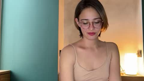 hannahinto online show from March 19, 2026, 12:20 pm