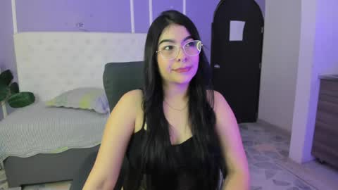 Hanna online show from June 2, 2026, 8:44 pm