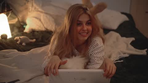 Snapshot of hannasthesia chatting on December 10, 2024, 8:40 am Hanna online show from December 10, 2024, 8:40 am